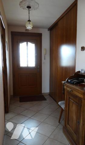 PROCHE CENTRE VILLA T4 AVEC GARAGE ET ATELIER A SAINT-MAXIMIN