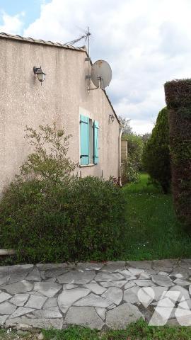 PROCHE CENTRE VILLA T4 AVEC GARAGE ET ATELIER A SAINT-MAXIMIN