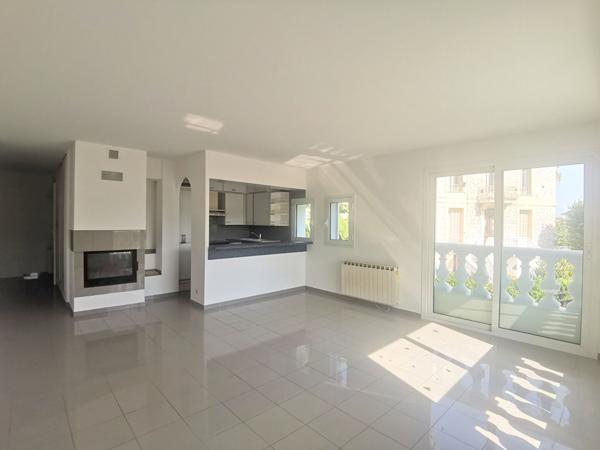 Proche Place Fontaine du Temple : Appartement 2 pièces dans une belle villa