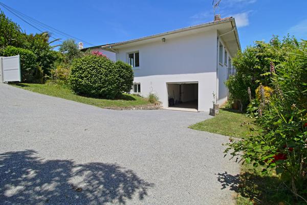 Maison Biarritz 6 pièce(s) 110 m2 habitables 215m² utiles