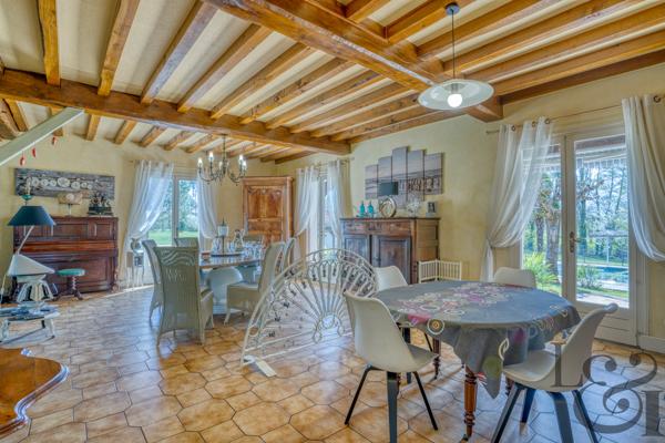 A vendre à Sainte-Livrade (LOT-ET-GARONNE 47) belle villa avec piscine