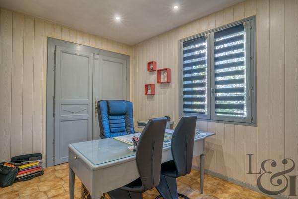 A vendre à Sainte-Livrade (LOT-ET-GARONNE 47) belle villa avec piscine