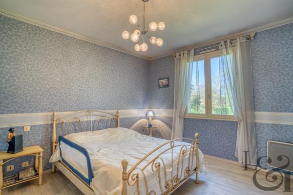 A vendre à Sainte-Livrade (LOT-ET-GARONNE 47) belle villa avec piscine