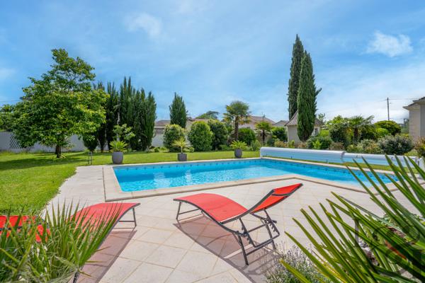Maison en pierre rénovée à vendre proche commerces de Villeneuve-sur-Lot