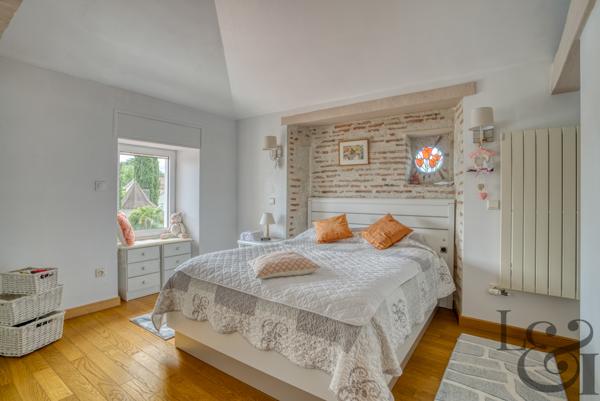 Maison en pierre rénovée à vendre proche commerces de Villeneuve-sur-Lot