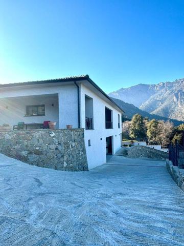 Superbe Maison de 160 m2 avec T2 indépendant à Corte