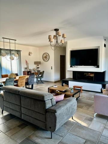 Superbe Maison de 160 m2 avec T2 indépendant à Corte