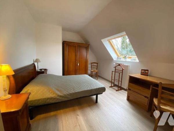 SAINT-CIRGUES-DE-MALBERT, sur 1660 m² de terrain, maison construite en 2005 comprenant :
- Rez...