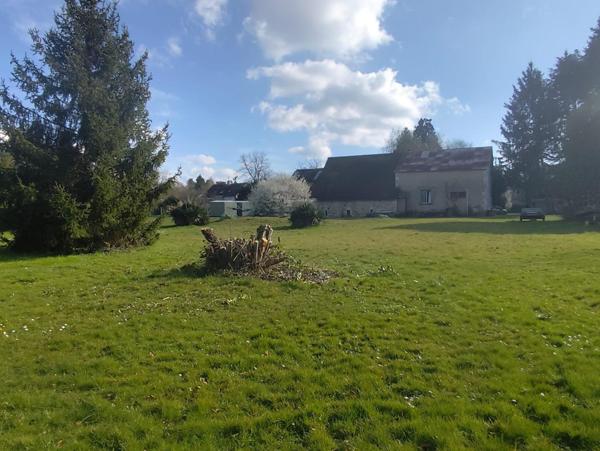 MAISON DE PLAIN PIED - PARC - BORD RIVIERE - RARE