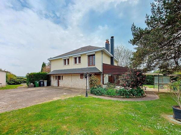 maison 140 m²,  5 pièces 1640 m² de terrain