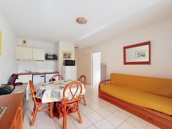 Saint-Aygulf, T2 terrasse parking sous-sol centre ville piscine