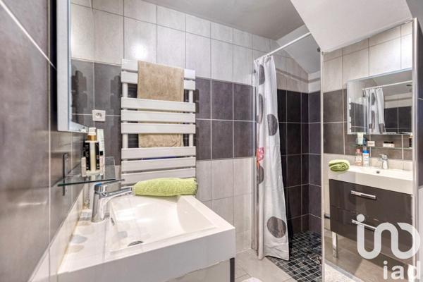 Maison à vendre 5 pièces 189 m² Saint-Martin-d'Hères