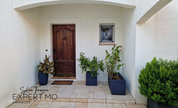 Saint-Gély-du-Fesc (34980) Propriété avec maison de 6 pièces sur un grand terrain.