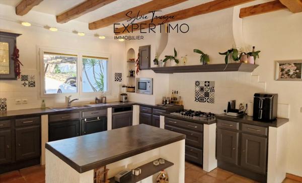 Saint-Gély-du-Fesc (34980) Propriété avec maison de 6 pièces sur un grand terrain.