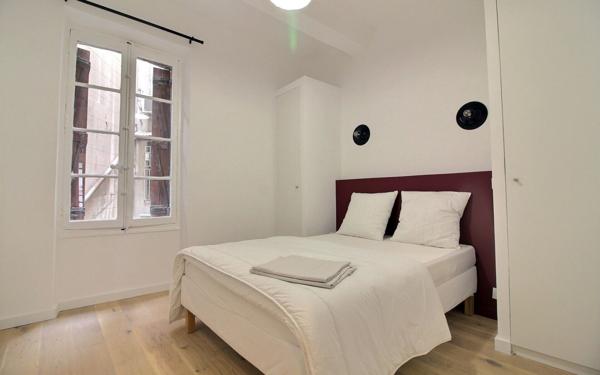 Appartement à vendre    3 pièces •  Marseille 7