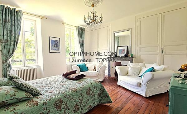 MAISON DE MAITRE à SAINTE LIVRADE SUR LOT (47)