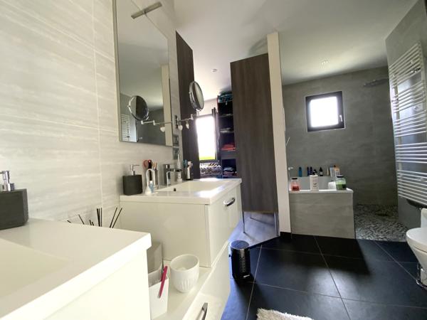 Maison 7 pièces - 150 m² Exclusivité efficity