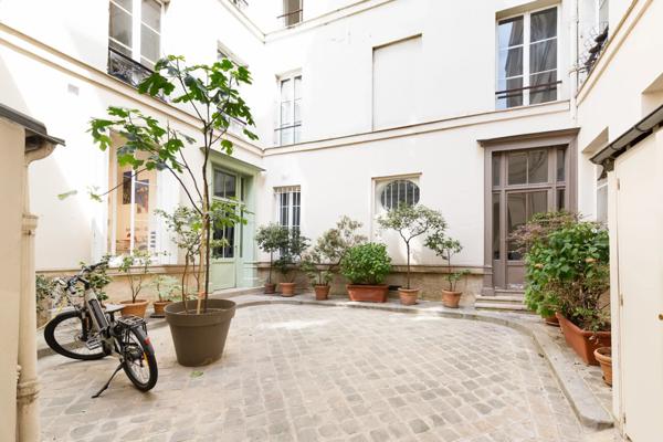 Duplex Paris 9e - NOTRE-DAME-DE-LORETTE