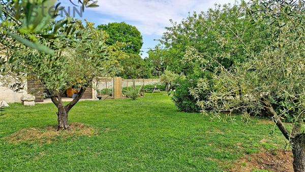 Propriété d'exception avec piscine et dépendance sur plus de 1700 m²