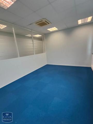 Local commercial à louer 102.68m²