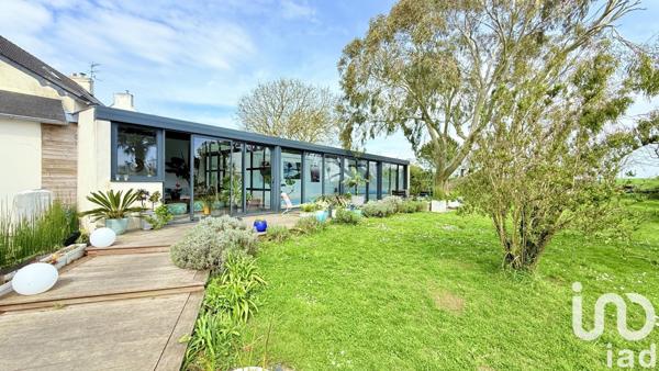 Maison traditionnelle 8 pièces de 189 m² à Clohars-Carnoët (29360)