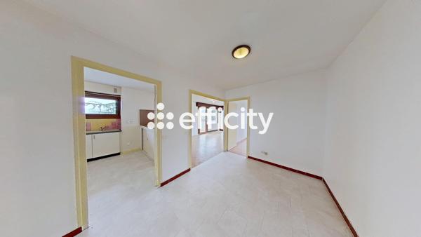 Appartement
         4 pièces
        - 85 m²