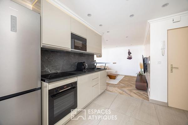 Appartement rénové avec terrasse en avant dernier étage