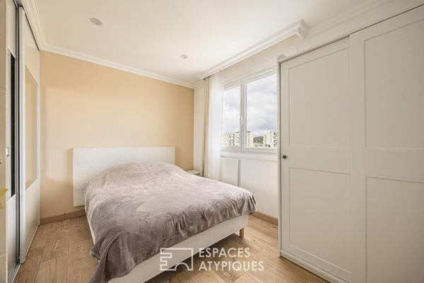 Appartement rénové avec terrasse en avant dernier étage