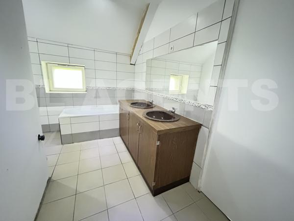 Grande Maison Familiale de 242 m² sur 1 471 m² de terrain – Auxy (45340) 