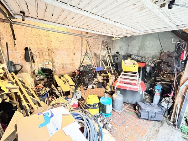 Grande Maison Familiale de 242 m² sur 1 471 m² de terrain – Auxy (45340) 