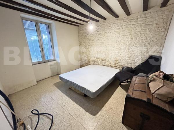 Grande Maison Familiale de 242 m² sur 1 471 m² de terrain – Auxy (45340) 