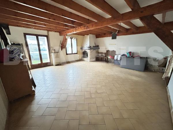 Grande Maison Familiale de 242 m² sur 1 471 m² de terrain – Auxy (45340) 