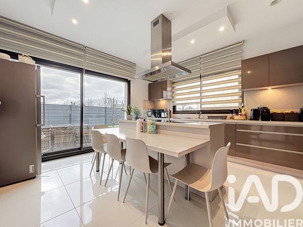 Maison à vendre 6 pièces 150 m² Isneauville