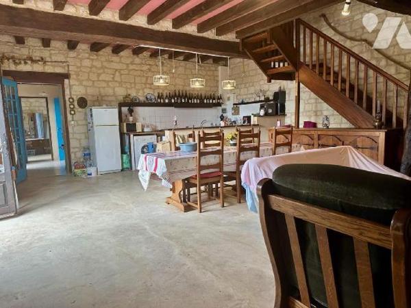 De retour à la vente !!!

Ensemble immobilier idéal pour résidence principale et/ ou  investi...