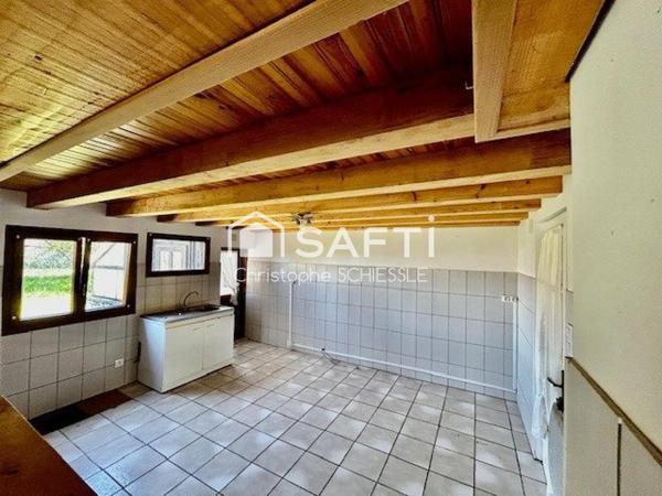 Corps de ferme avec grange sur 19 ares 75