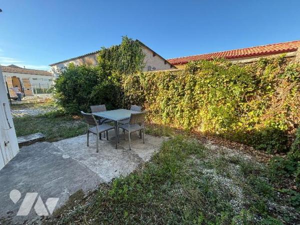 A VENDRE, Gironde, proximité Bordeaux, LUDON MEDOC, centre ville, sur un terrain de 294 m², mai...