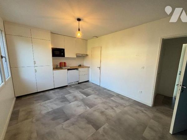 A VENDRE, Gironde, proximité Bordeaux, LUDON MEDOC, centre ville, sur un terrain de 294 m², mai...