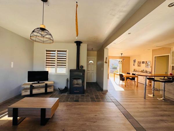 MAISON DE PLAIN-PIED AVEC PISCINE – ENVIRONNEMENT CALME - Soreze (81540)