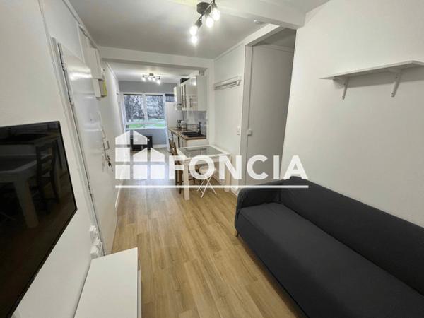 Location Studio meublé 13.39 m² - 10 RUE MARCEL THOMAS LAVOLLEE - COLOCATION 3 CHAMBRES Tours 37000