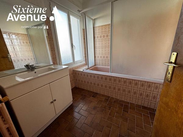 Immeuble 7 pièces 109.53 m2