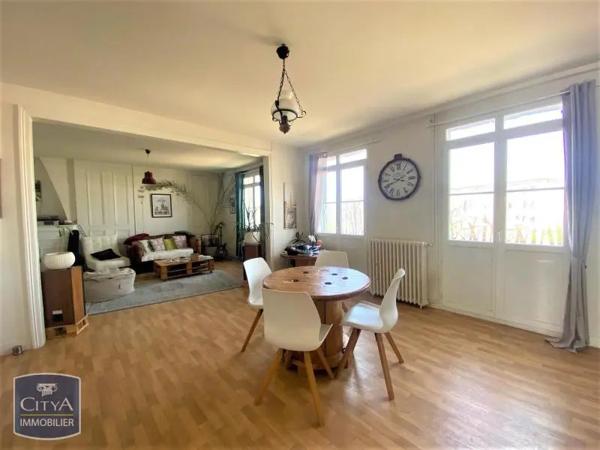 Appartement à louer 2 pièces 67.84m² Dieppe (76200)