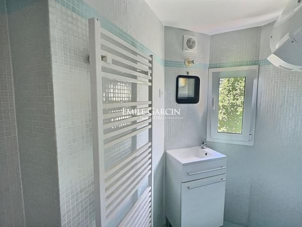 A vendre-Versailles St Louis-Studio rénové - 14,13 m²