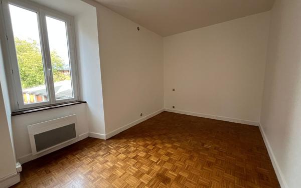 Appartement à louer    2 pièces •  Marcillac-Vallon