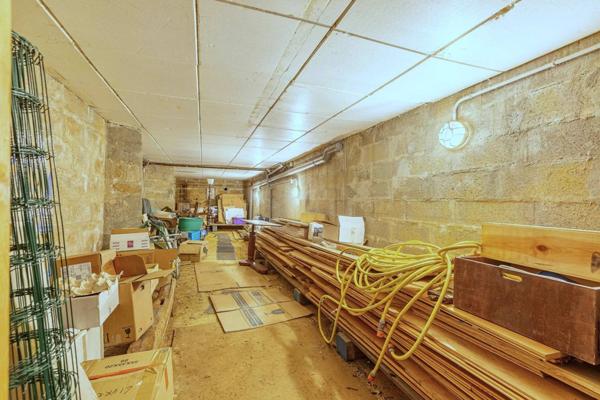 Lumière, lignes pures et sérénité – Une œuvre contemporaine signée nature