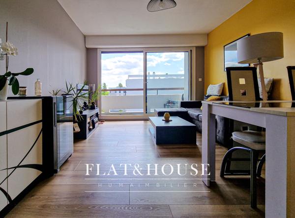 T3 | DERNIER ÉTAGE | PARFAIT ÉTAT | VUE LOIRE | BALCON | PARKING SOUS SOL