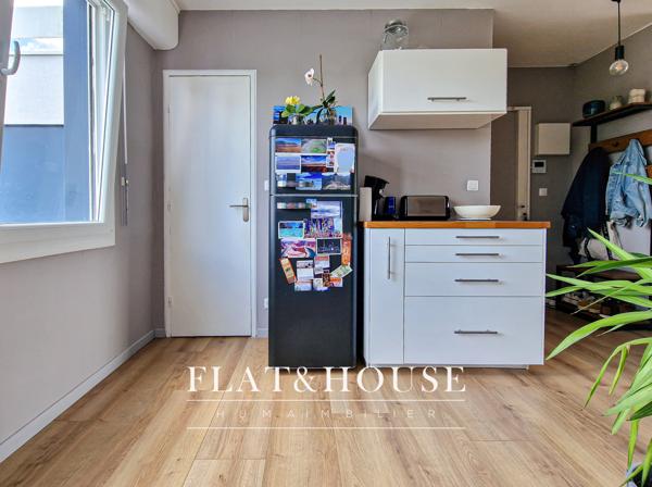 T3 | DERNIER ÉTAGE | PARFAIT ÉTAT | VUE LOIRE | BALCON | PARKING SOUS SOL