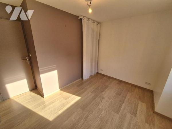 A Gyé Sur Seine, village viticole en champagne, venez découvrir cette magnifique maison de Maît...