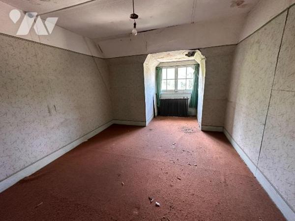 Idéal investisseur ou grande famille
A Saint Julien du Sault, nous vous proposons cette maison...