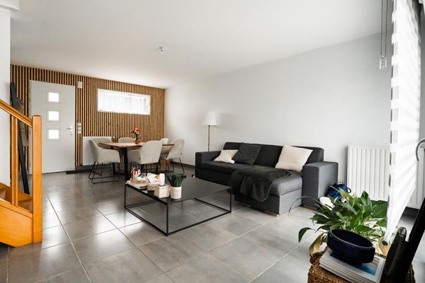 Maison 4 pièce(s) 97 m2 , Trelaze