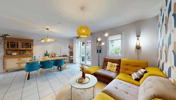 Maison 5 pièces sur 3 niveaux jardinet et garage Larressore